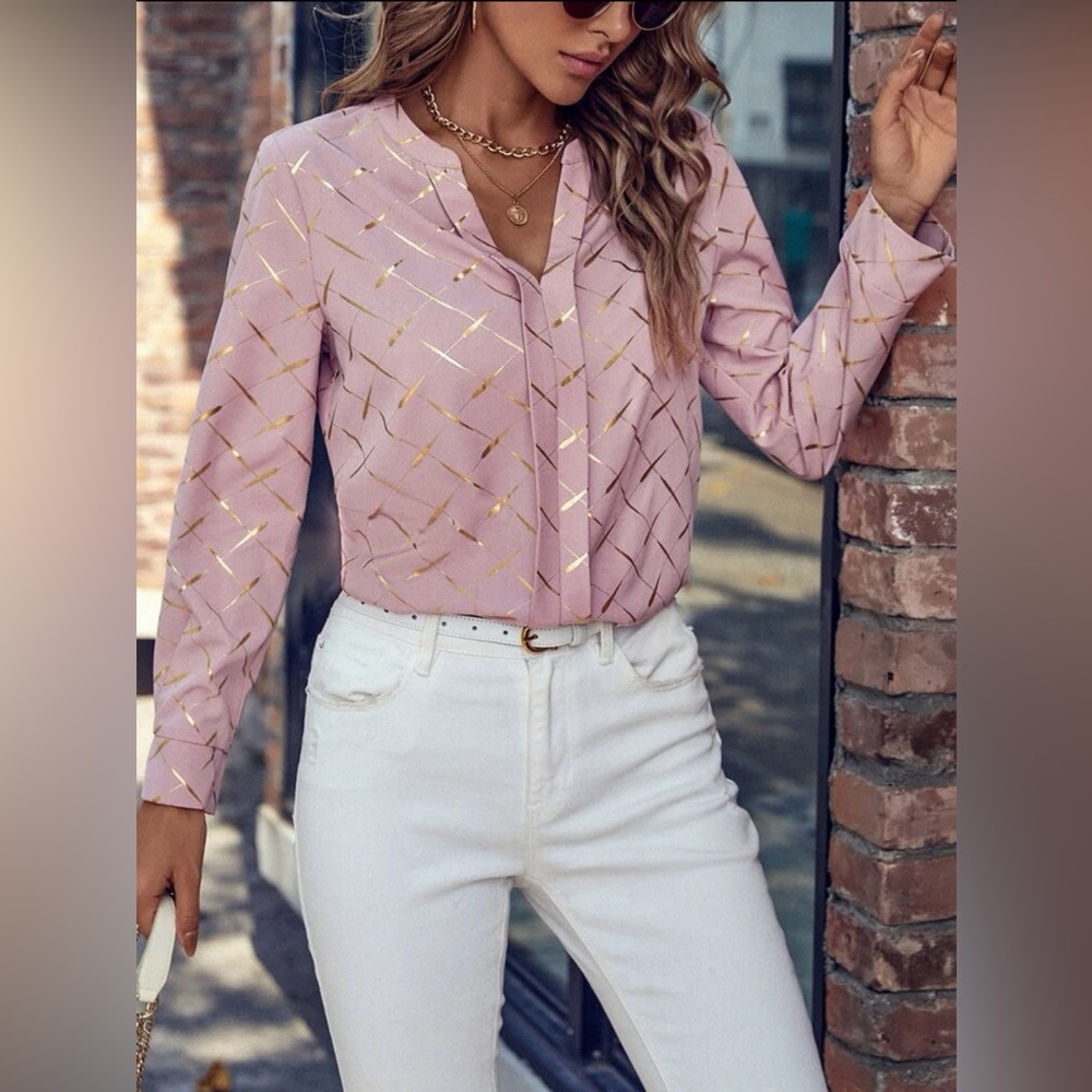 NWT Pink blouse with gold details - Picture 2 of 3
